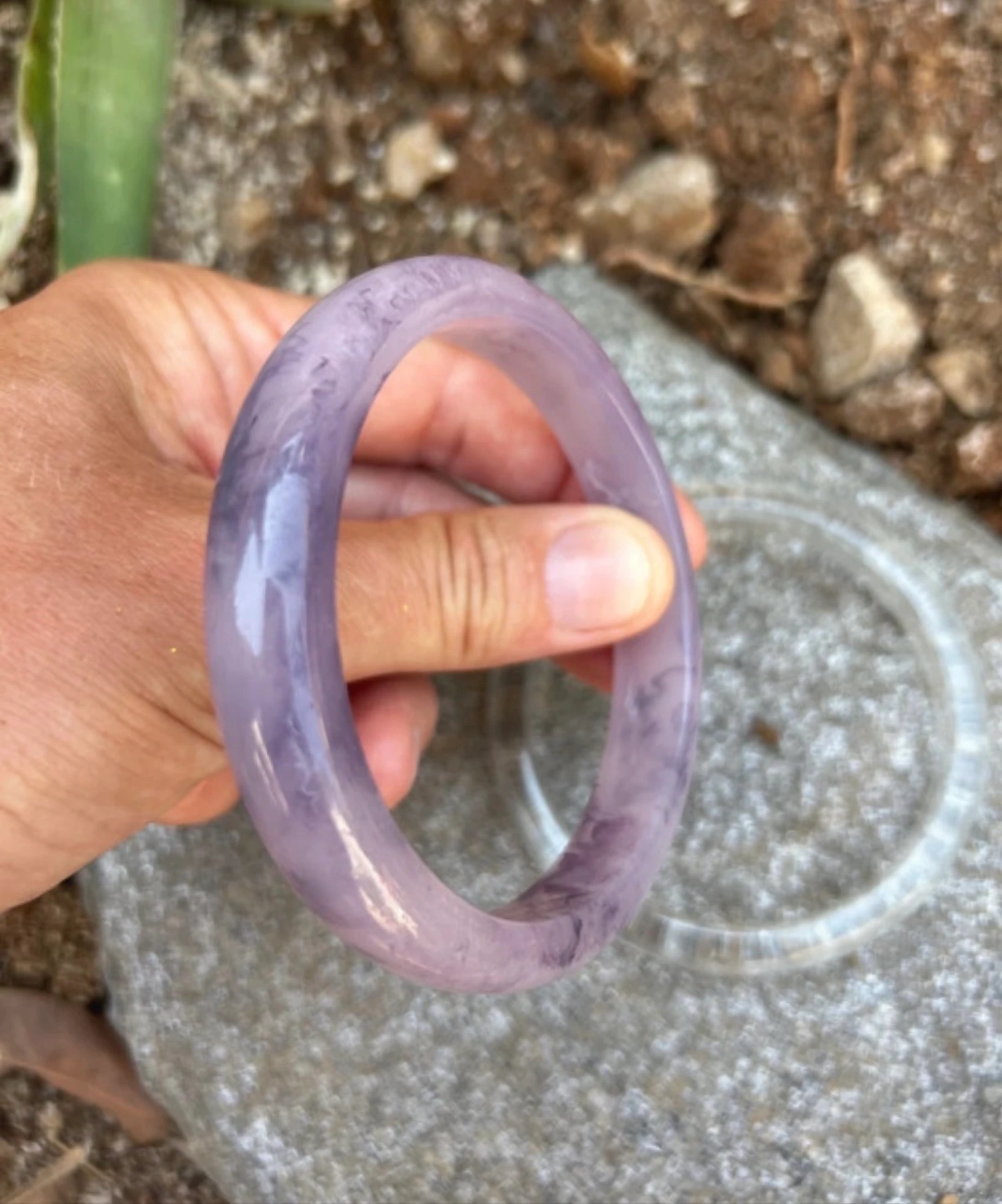2 violet jade resin and glass bangles – photo 4